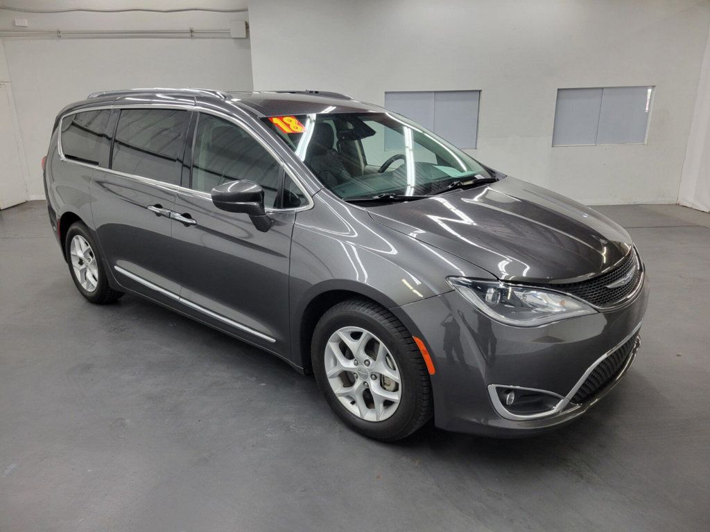 2018 Chrysler Pacifica Touring L Plus FWD - 22417528 - 3