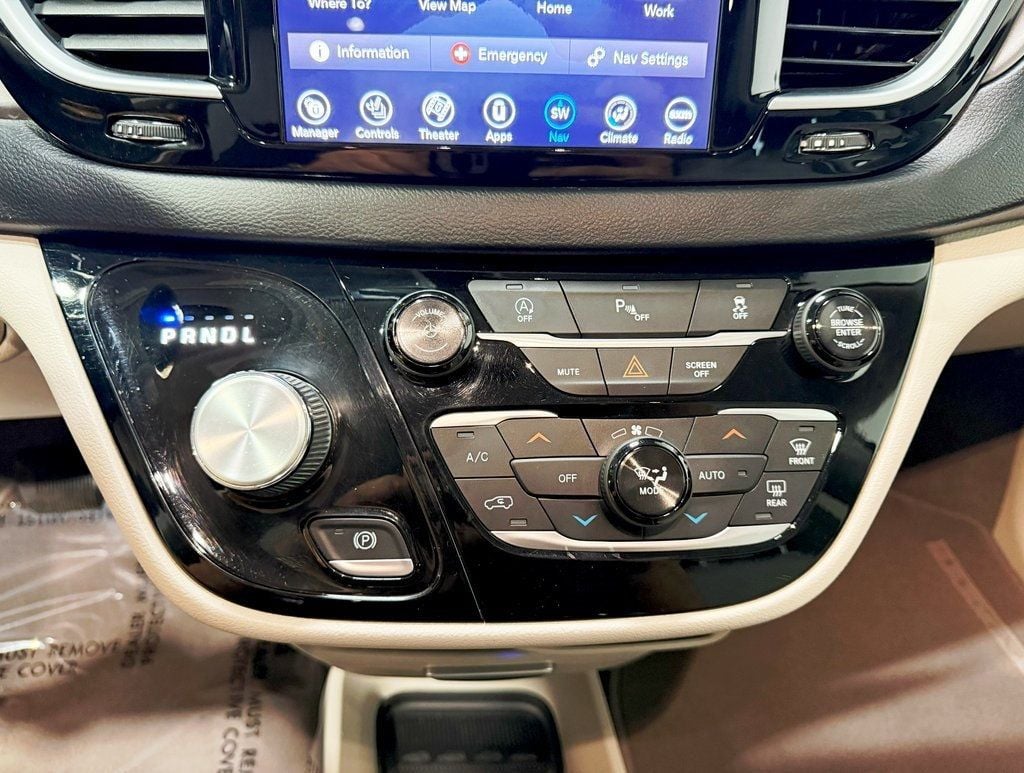 2018 Chrysler Pacifica Touring L Plus FWD - 22912523 - 20