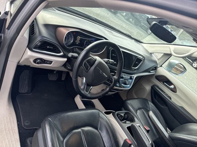 2018 Chrysler Pacifica Touring L Plus FWD - 22778231 - 18