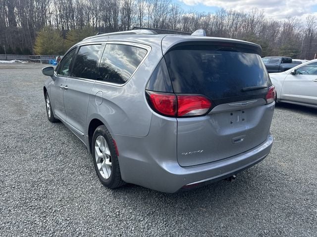 2018 Chrysler Pacifica Touring L Plus FWD - 22778231 - 4