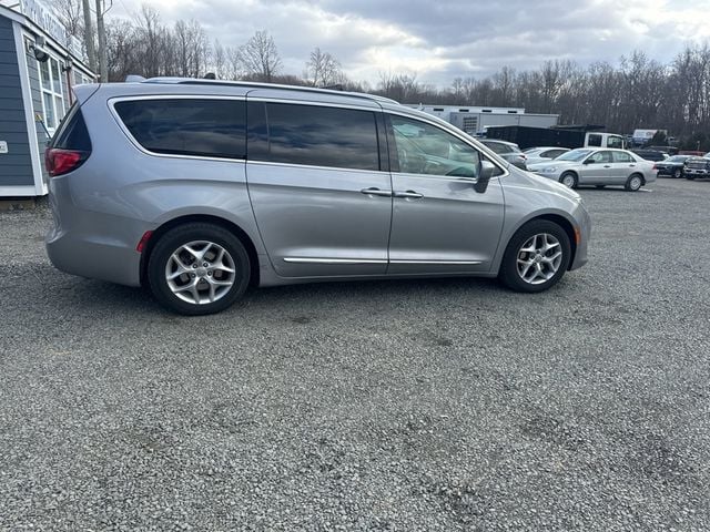 2018 Chrysler Pacifica Touring L Plus FWD - 22778231 - 7