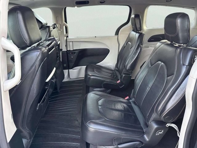 2018 Chrysler Pacifica Touring L Plus FWD - 22970218 - 10