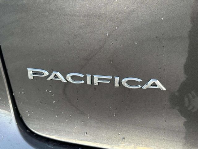 2018 Chrysler Pacifica Touring L Plus FWD - 22970218 - 28