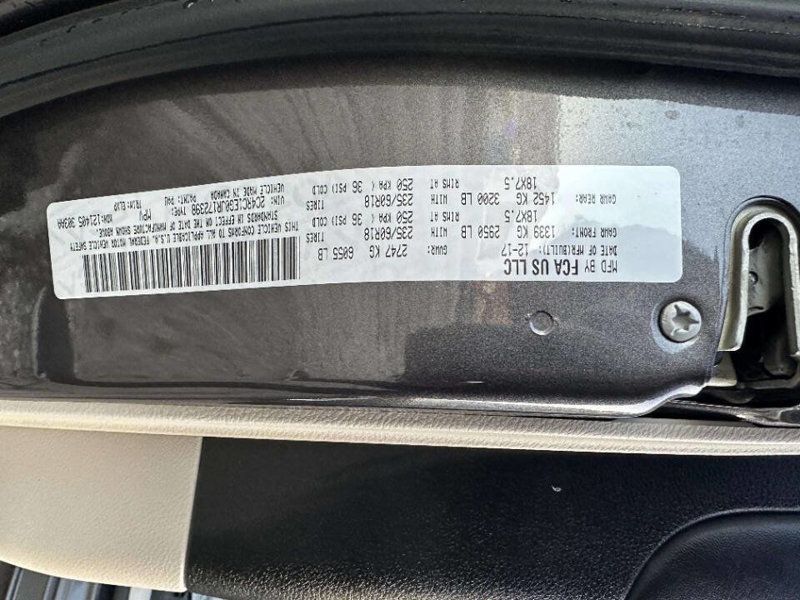 2018 Chrysler Pacifica Touring L Plus FWD - 22970218 - 32