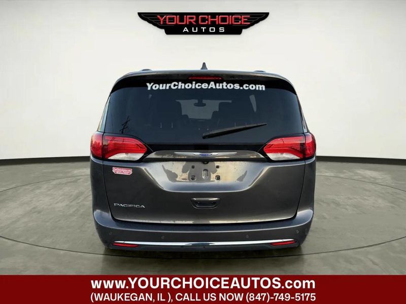 2018 Chrysler Pacifica Touring L Plus FWD - 22970218 - 3