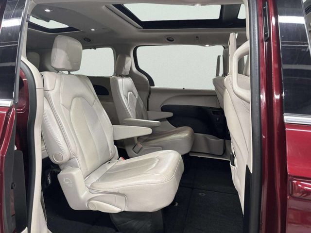 2018 Chrysler Pacifica Touring L Plus FWD - 22982596 - 19