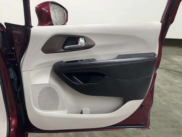 2018 Chrysler Pacifica Touring L Plus FWD - 22982596 - 23