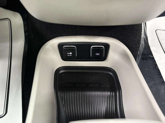 2018 Chrysler Pacifica Touring L Plus FWD - 22982596 - 40