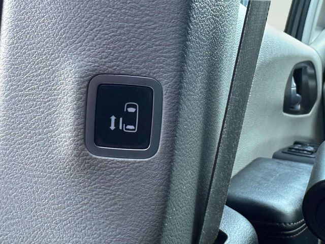 2018 Chrysler Pacifica Touring L Plus FWD - 23054071 - 11