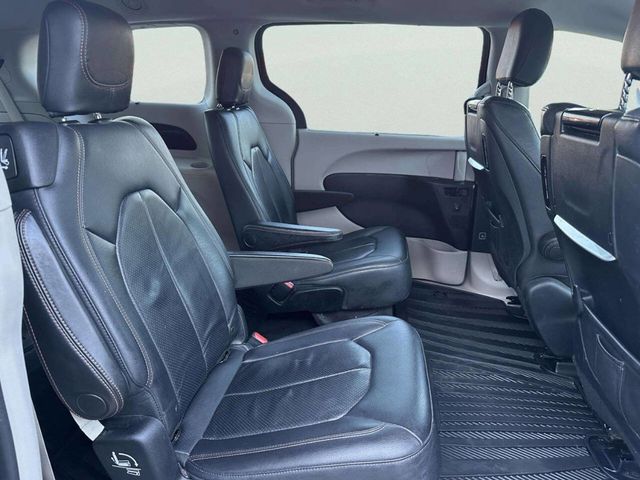 2018 Chrysler Pacifica Touring L Plus FWD - 23054071 - 19