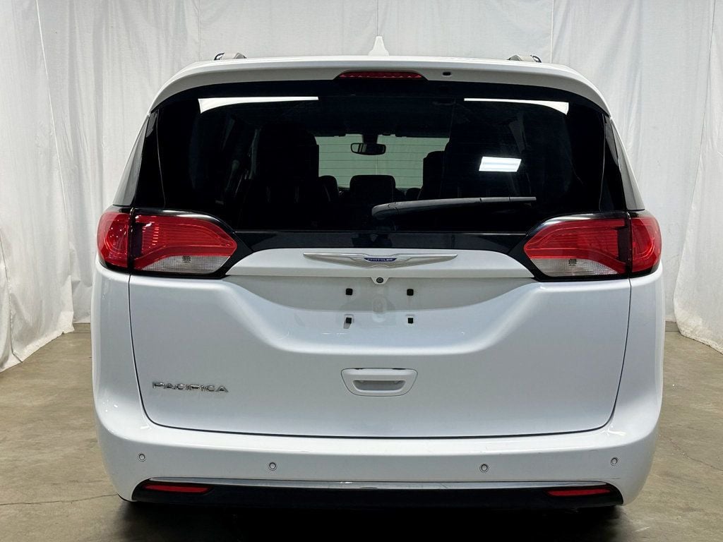 2018 Chrysler Pacifica Touring L Plus FWD - 23071389 - 9