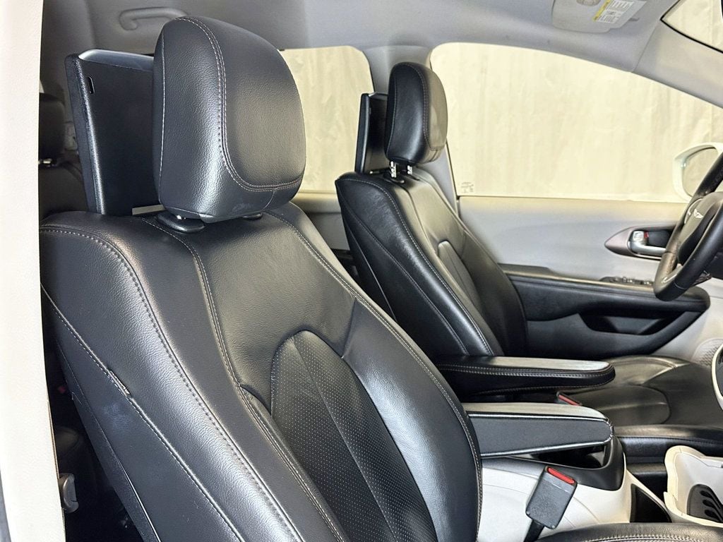 2018 Chrysler Pacifica Touring L Plus FWD - 23071389 - 19