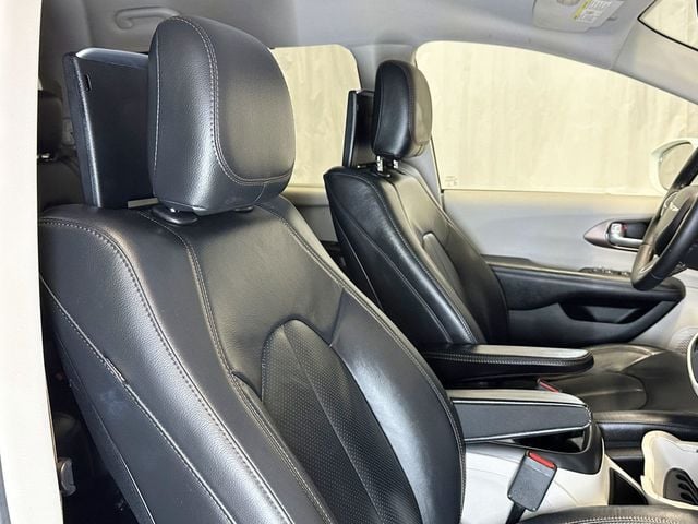 2018 Chrysler Pacifica Touring L Plus FWD - 23071389 - 19