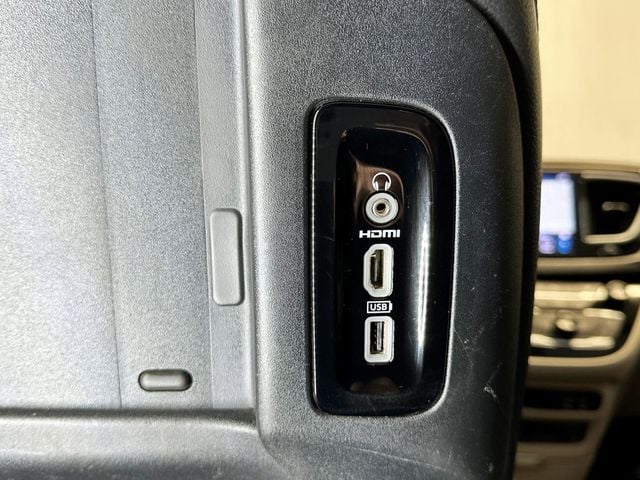 2018 Chrysler Pacifica Touring L Plus FWD - 23071389 - 41