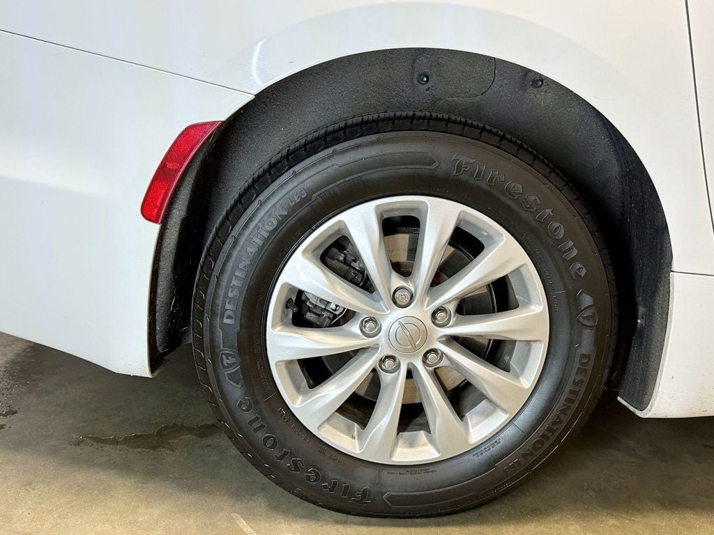 2018 Chrysler Pacifica Touring L Plus FWD - 23071389 - 49
