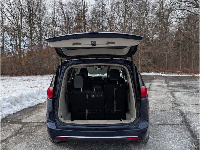 2018 Chrysler Pacifica Touring L Plus FWD - 22969579 - 12