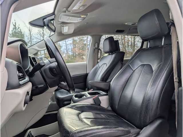 2018 Chrysler Pacifica Touring L Plus FWD - 22969579 - 13