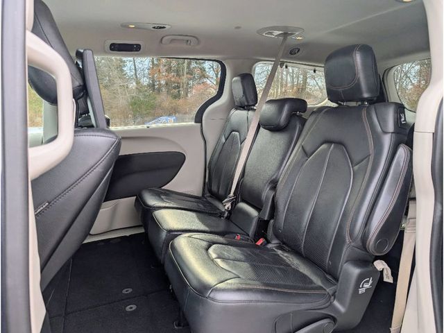 2018 Chrysler Pacifica Touring L Plus FWD - 22969579 - 15