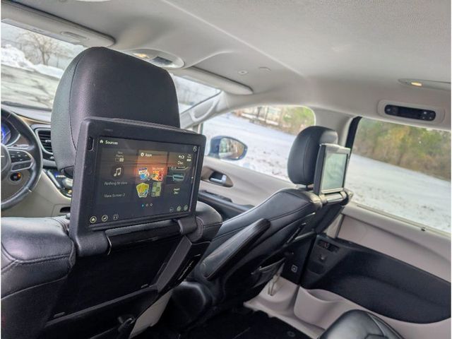 2018 Chrysler Pacifica Touring L Plus FWD - 22969579 - 16