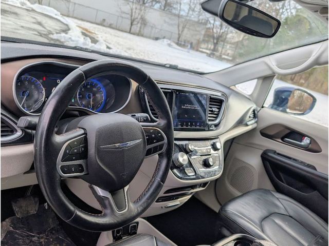 2018 Chrysler Pacifica Touring L Plus FWD - 22969579 - 20
