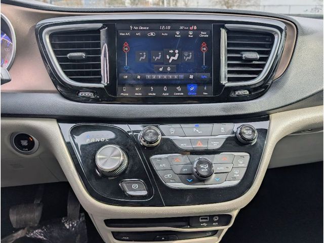 2018 Chrysler Pacifica Touring L Plus FWD - 22969579 - 26