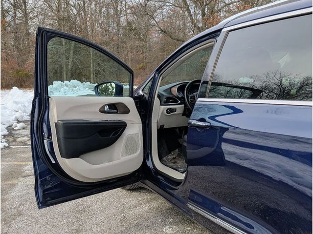 2018 Chrysler Pacifica Touring L Plus FWD - 22969579 - 8