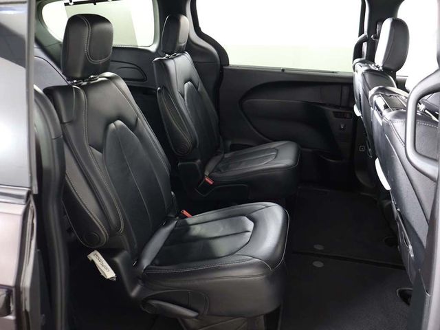 2018 Chrysler Pacifica Touring L Plus FWD - 23079390 - 37