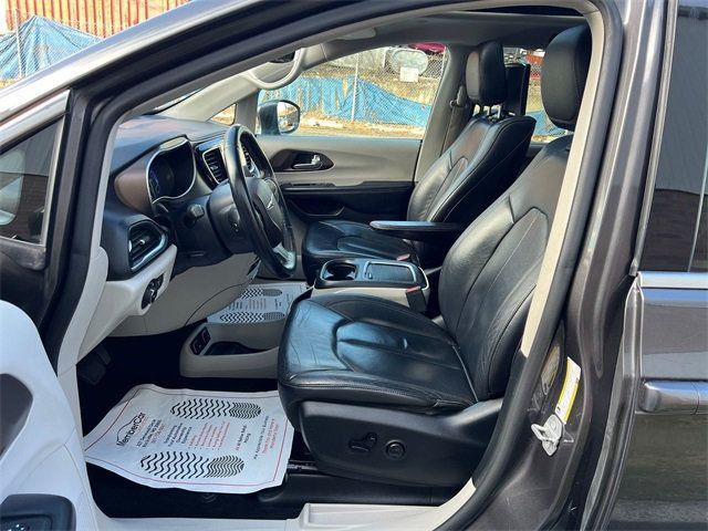 2018 Chrysler Pacifica Touring L Plus FWD - 22955899 - 9
