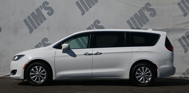 2018 Chrysler Pacifica Touring Plus Brand New Tires - 22917438 - 5