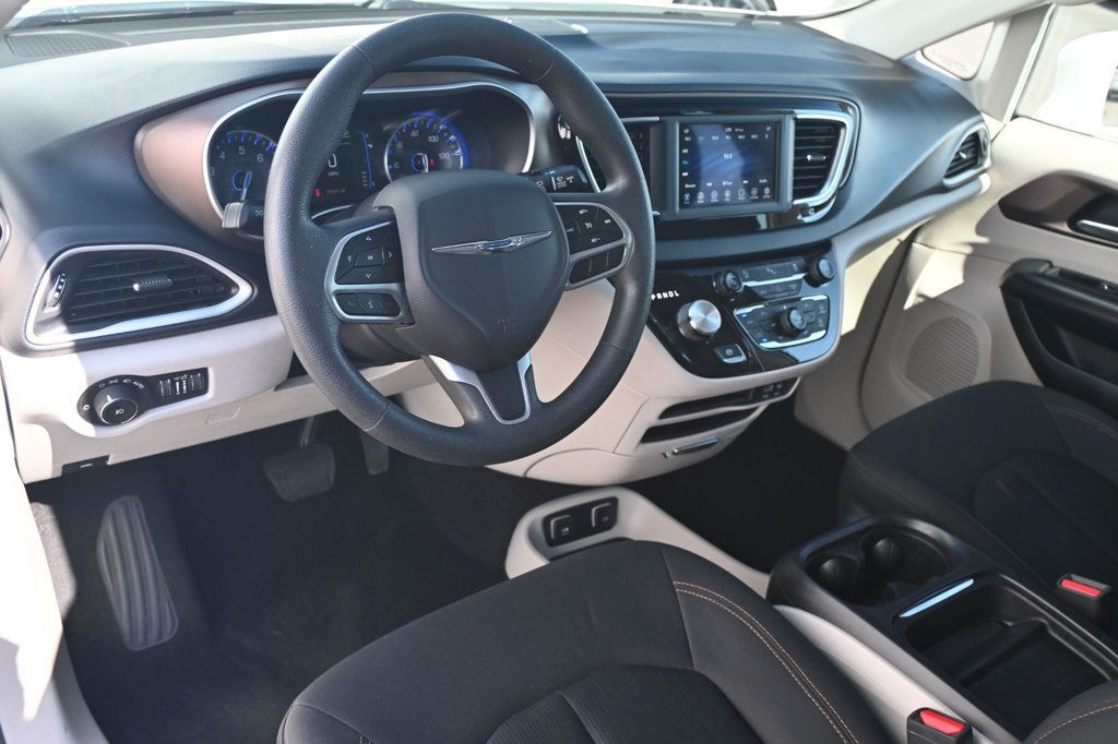 2018 Chrysler Pacifica Touring Plus photo 4