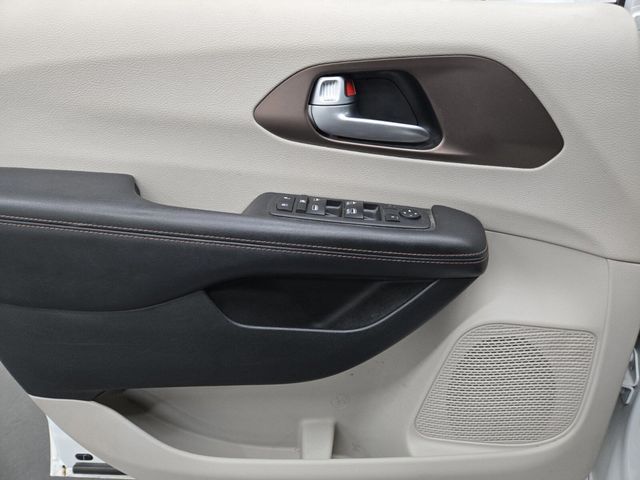 2018 Chrysler Pacifica Touring Plus FWD - 22976395 - 14