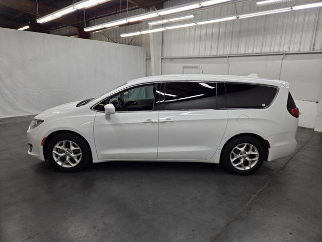 2018 Chrysler Pacifica Touring Plus FWD - 22976395 - 1
