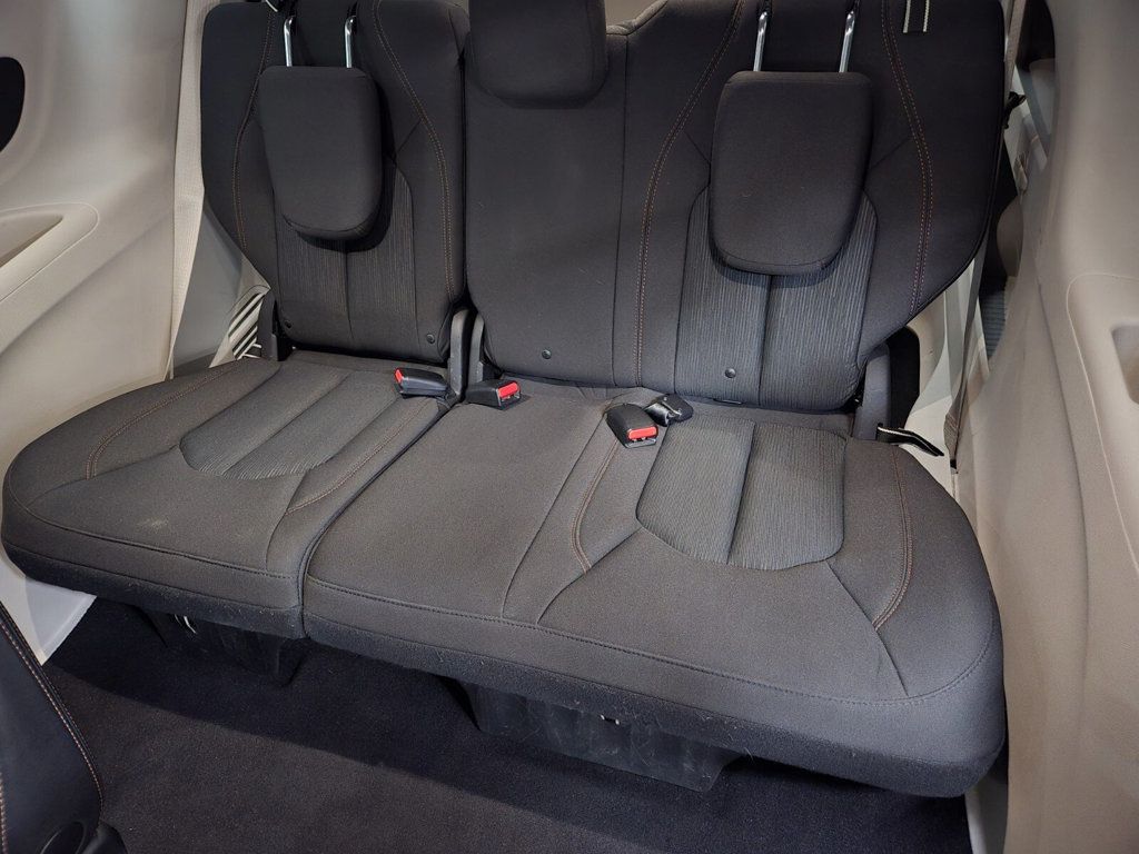 2018 Chrysler Pacifica Touring Plus FWD - 22976395 - 8