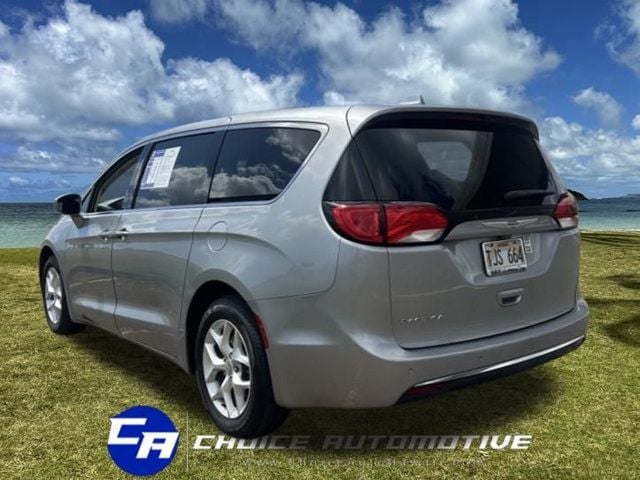 2018 Chrysler Pacifica Touring Plus FWD - 22620127 - 4