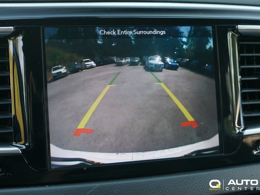 2018 Chrysler Pacifica Touring Plus FWD - 23070393 - 17