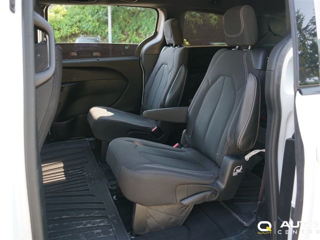 2018 Chrysler Pacifica Touring Plus FWD - 23070393 - 18
