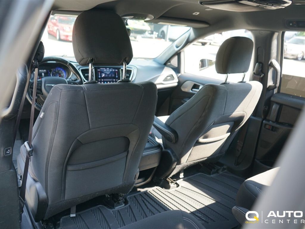 2018 Chrysler Pacifica Touring Plus FWD - 23070393 - 20