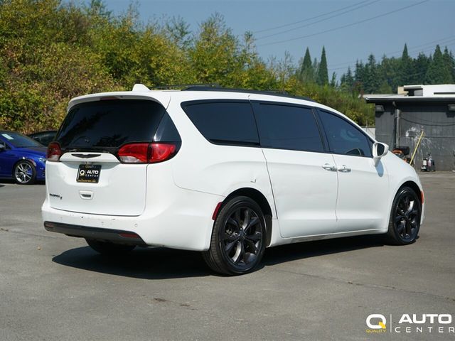 2018 Chrysler Pacifica Touring Plus FWD - 23070393 - 3