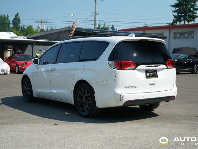 2018 Chrysler Pacifica Touring Plus FWD - 23070393 - 5