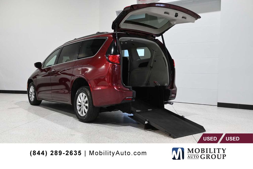 2018 Chrysler Pacifica Touring Plus FWD - 23007354 | Video 1
