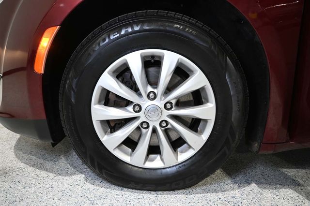2018 Chrysler Pacifica Touring Plus FWD - 23007354 - 11