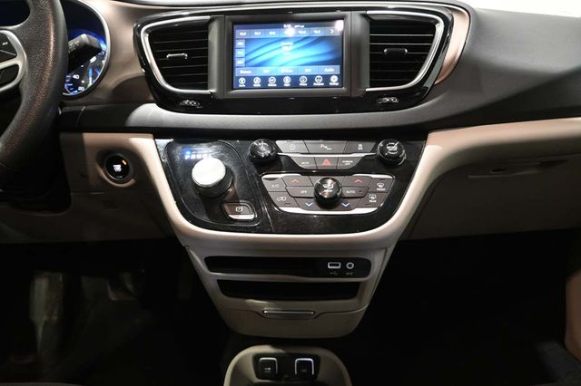 2018 Chrysler Pacifica Touring Plus FWD - 23007354 - 21