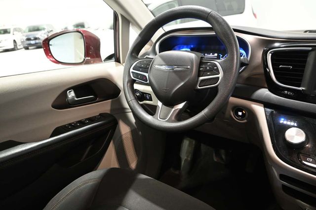 2018 Chrysler Pacifica Touring Plus FWD - 23007354 - 22