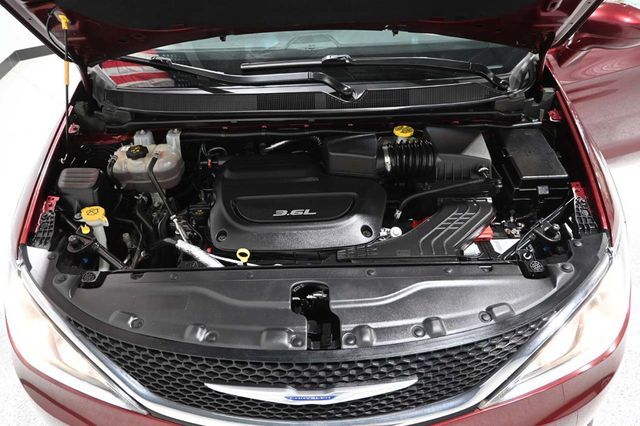 2018 Chrysler Pacifica Touring Plus FWD - 23007354 - 31