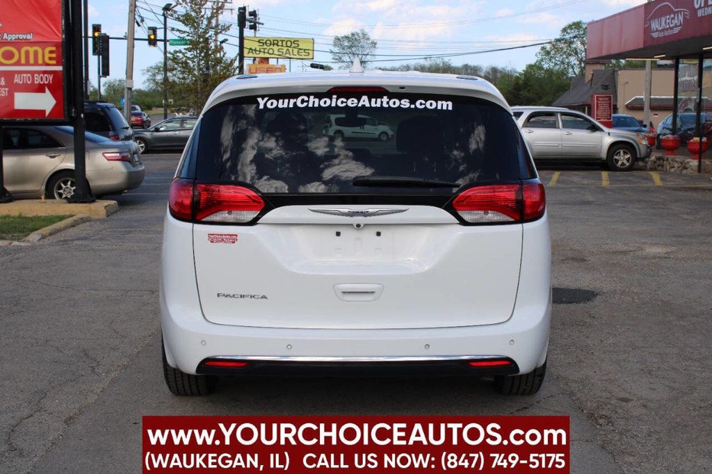 2018 Chrysler Pacifica Touring Plus FWD - 22849591 - 3