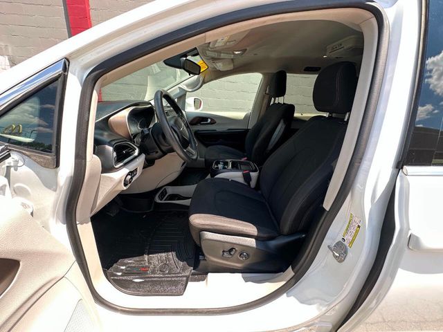 2018 Chrysler Pacifica Touring Plus FWD - 22879042 - 17