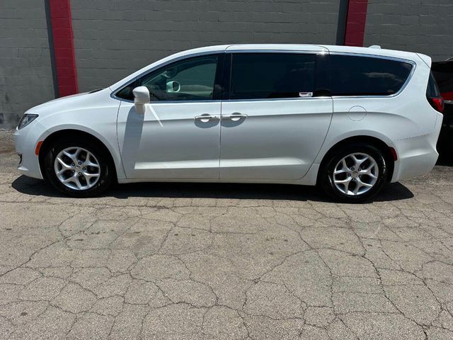 2018 Chrysler Pacifica Touring Plus FWD - 22879042 - 1