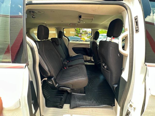 2018 Chrysler Pacifica Touring Plus FWD - 22879042 - 26