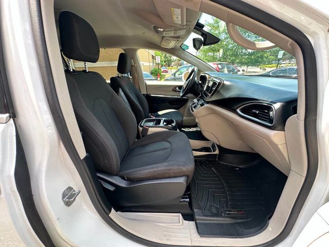 2018 Chrysler Pacifica Touring Plus FWD - 22879042 - 31