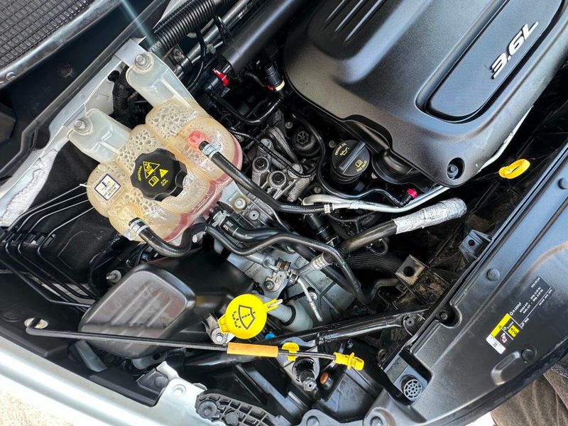 2018 Chrysler Pacifica Touring Plus FWD - 22879042 - 33